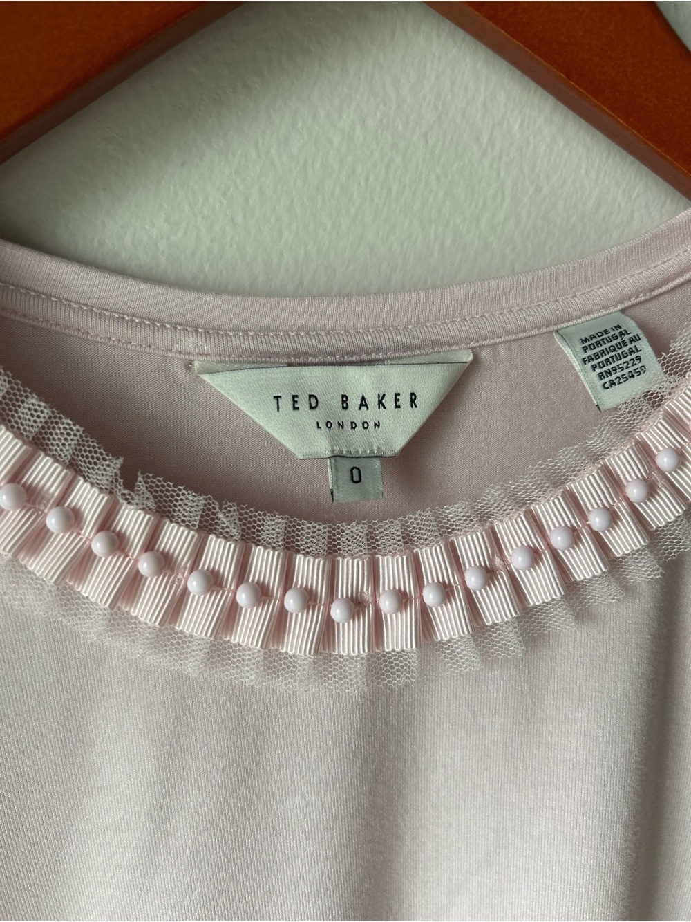 TED BAKER JACII Pink Embellished Neck Fitted Tee Top Ted Baker Size 0 / XS - Picture 2 of 8